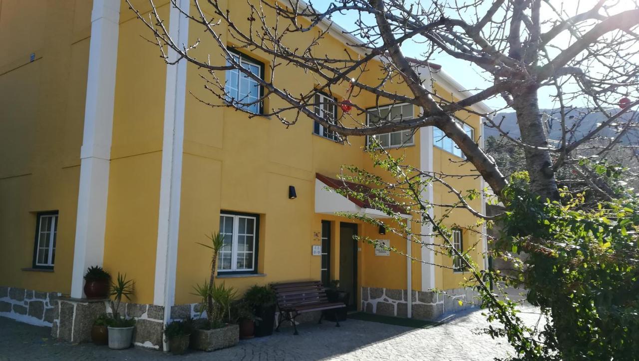 Casa Da Fonte Sagrada Hotel Loriga Exterior foto