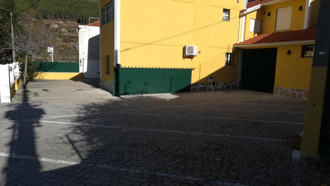 Casa Da Fonte Sagrada Hotel Loriga Exterior foto
